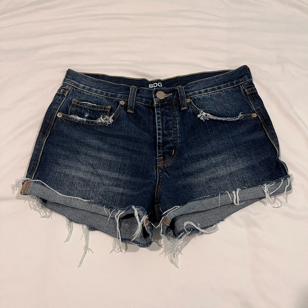 BDG Tomgirl denim shorts size 26